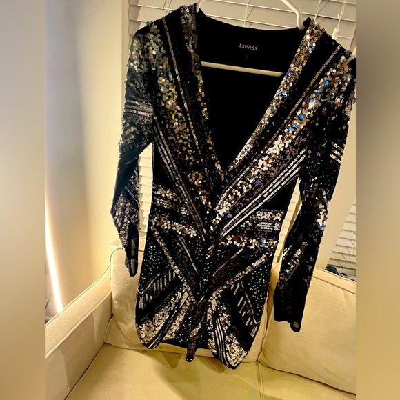 Black and silver sequins mini long sleeve dress - Picture 1 of 1